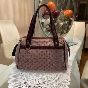 💯% authentic Louis Vuitton bag
